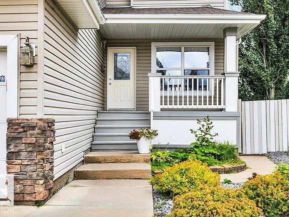 4th image of 717 Wildwood Point E
