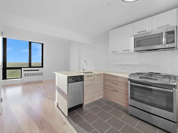 626 Flatbush Avenue 19F image 2 of 13
