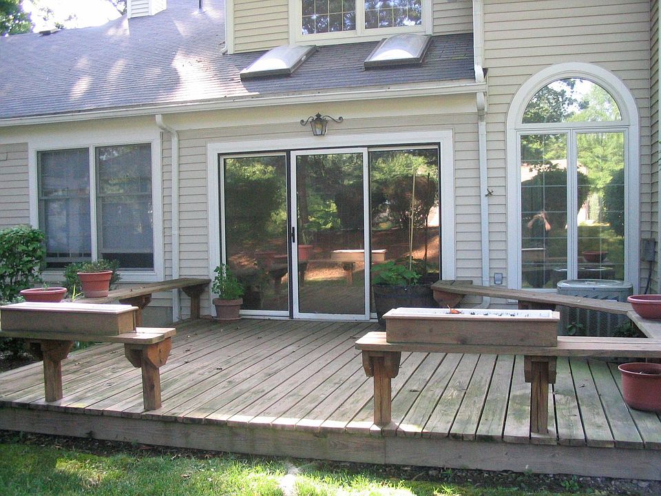 Deck off enclosed Sun Room