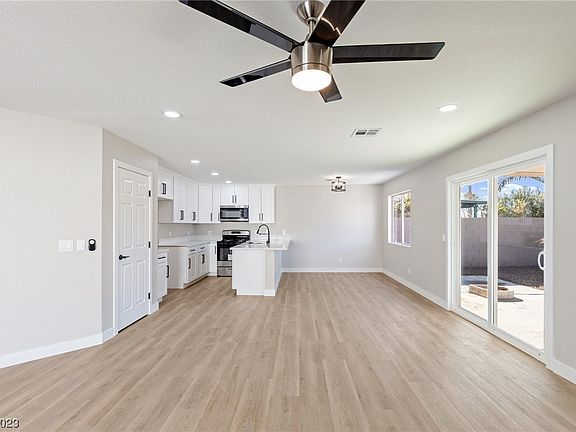 3rd image of 3851 Via Lucia Dr
