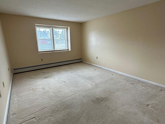 3rd image of 2 New Haven Dr APT 206