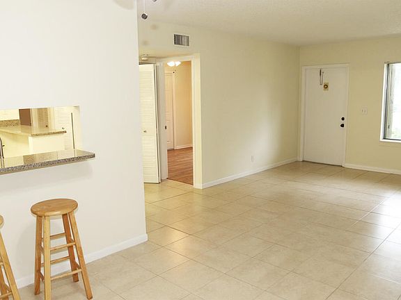 4th image of 6380 Chasewood Dr APT B