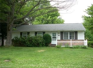 7121 Lake Rd, Madison, OH 44057