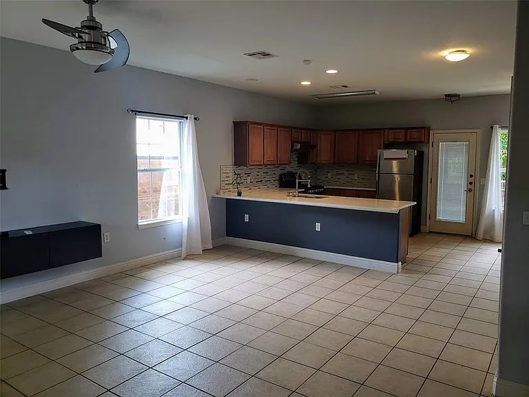7304 Grand Canyon Dr — Photo 5