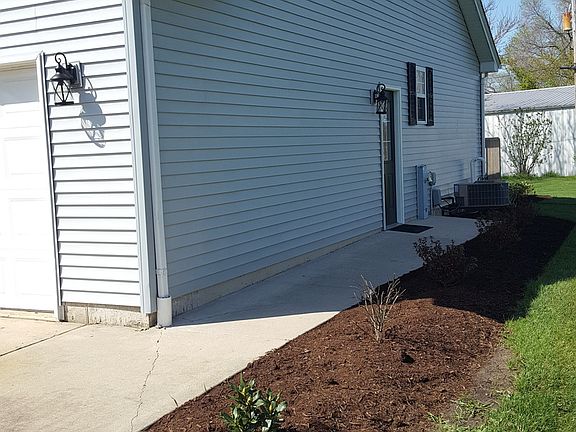 4th image of 1016 Glenview Dr