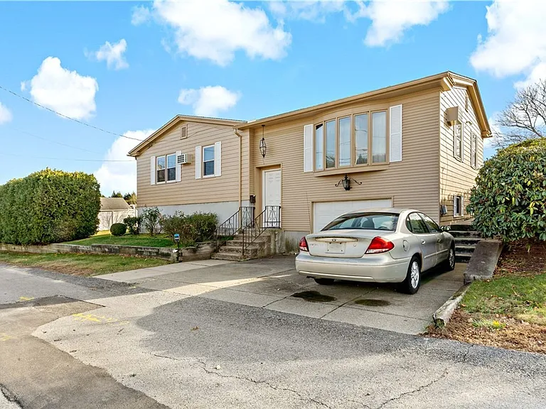 51 Bellevue Ave — Photo 22