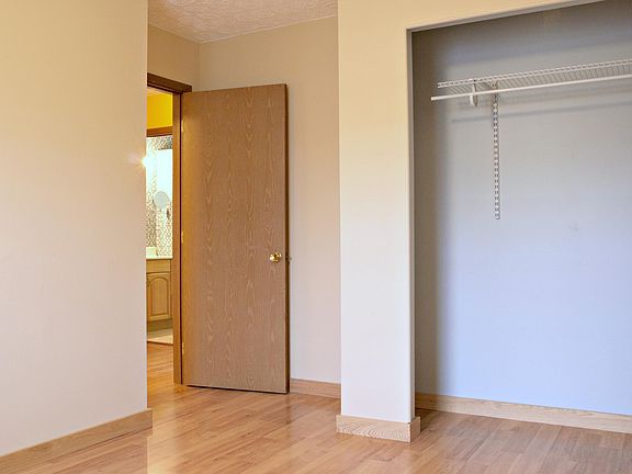 4th image of 3256 Ebonywood Ct