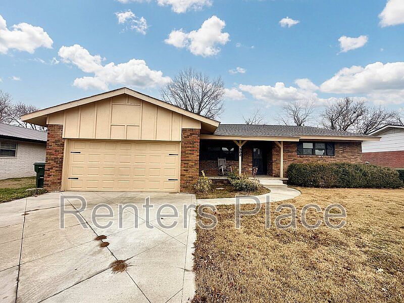 1st image of 302 N Wortman Ave