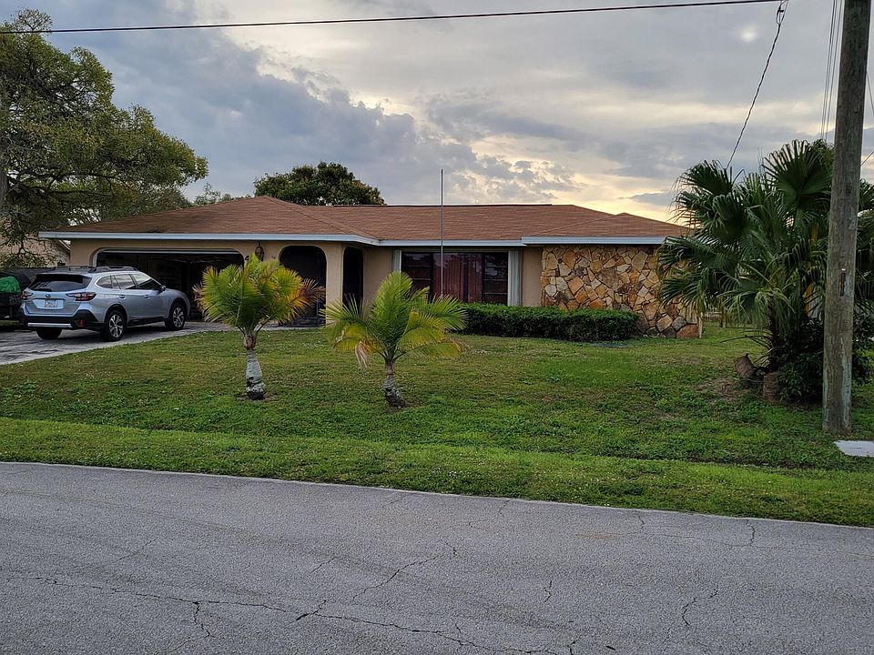 1st image of 402 SE Seahouse Drive