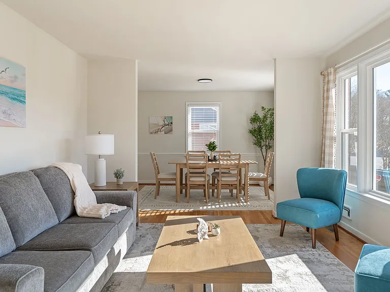 8702 Claymont Dr — Photo 21