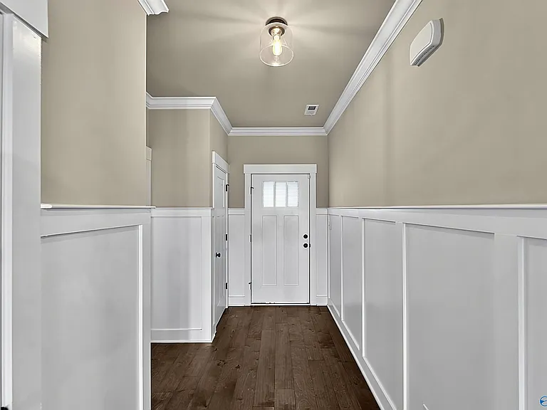 114 Hudson River Dr — Photo 11