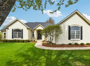 7160 Bannockburn Cir, Crystal Lake, IL 60014