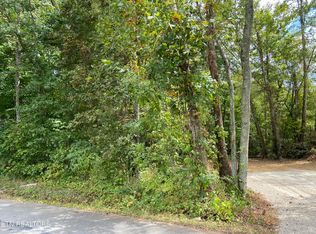 412 Alfred McCammon Rd, Maryville, TN 37804