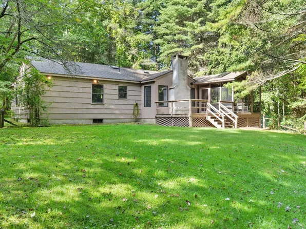 14 Woodland Hill Rd, Great Barrington, MA 01230