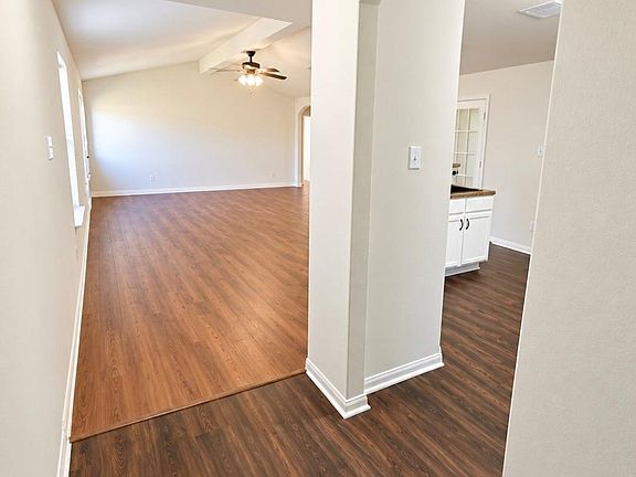 4th image of 12221 Seacrest Ln