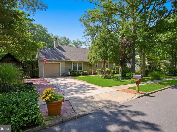 13 Waltham Way, Sicklerville, NJ 08081