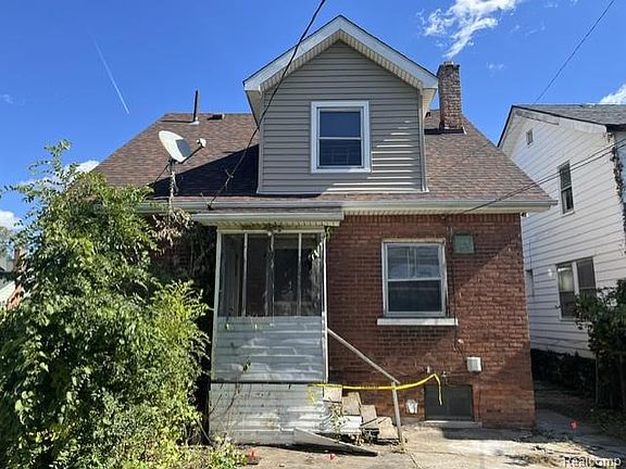 2nd image of 15355 Northlawn St