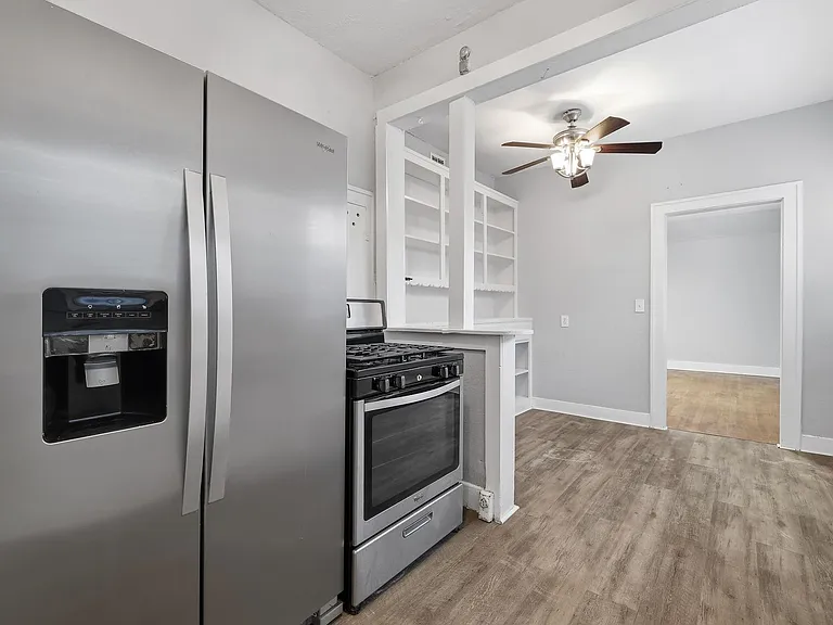 527 Fulton Ave — Photo 14
