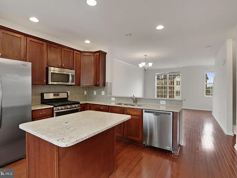 43140 Whelplehill Ter — Photo 11