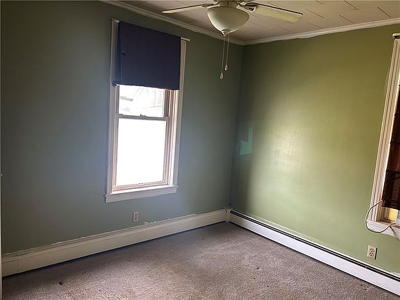 5th image of 527 Green St