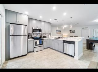 100 SE 4th Ter #2, Dania, FL 33004