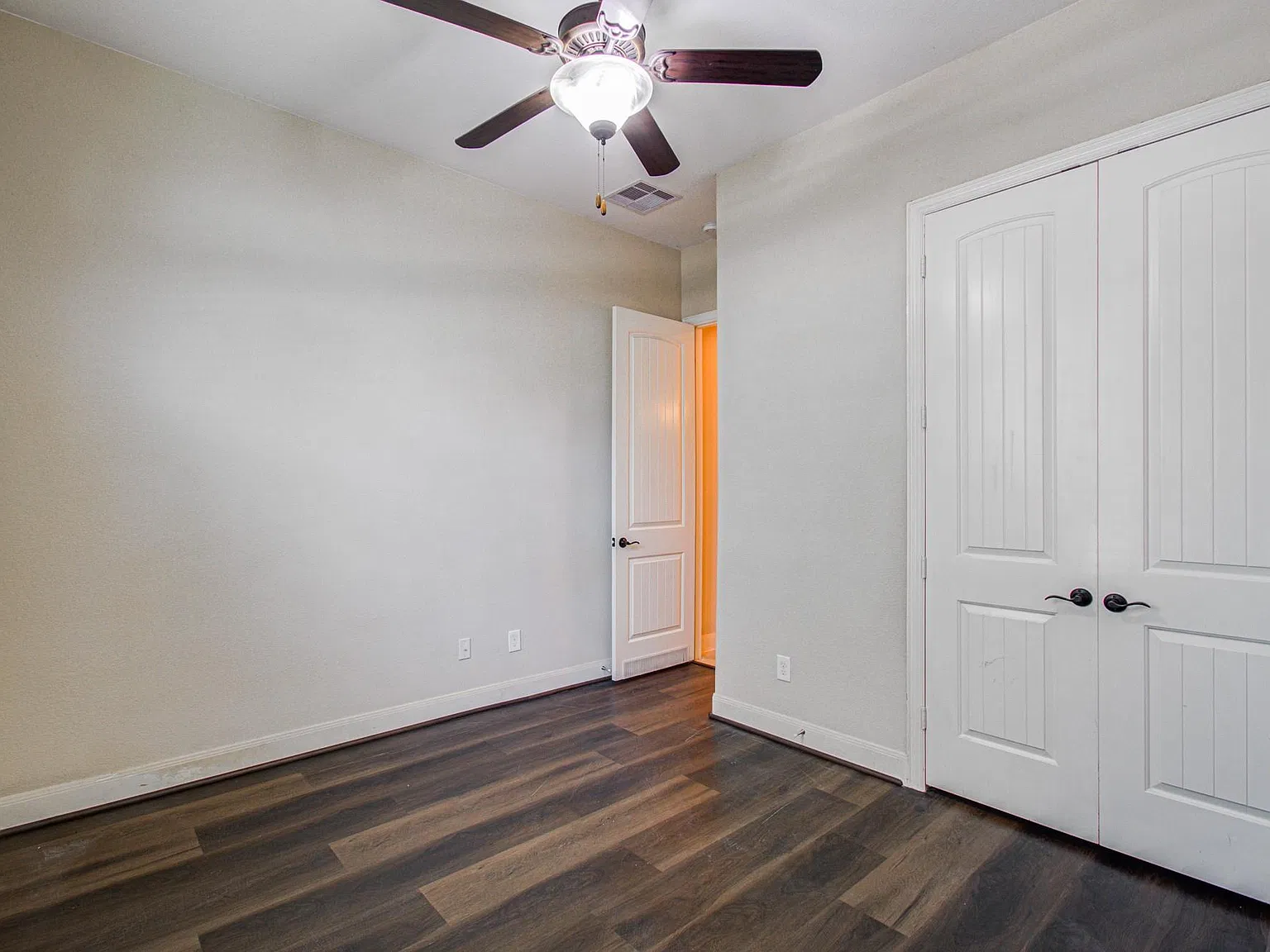 4 bed, 3.0 bath, 2231 sqft, $2,350 — Photo 4