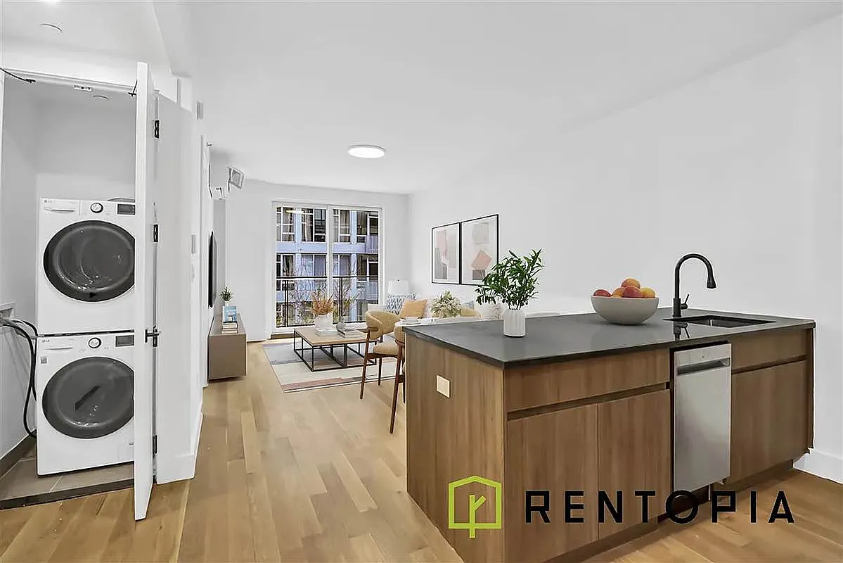 209 North 11th Street — Photo 1