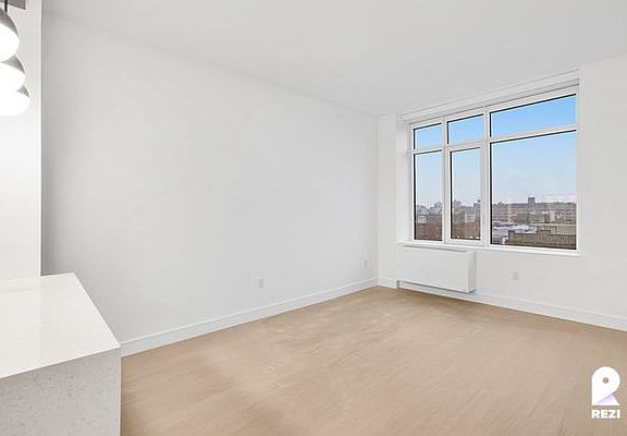 2nd image of 3620 Steinway St APT 627