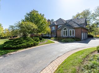 311 S Basswood Rd, Lake Forest, IL 60045