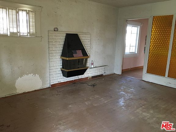 2nd image of 934 N Soldano Ave