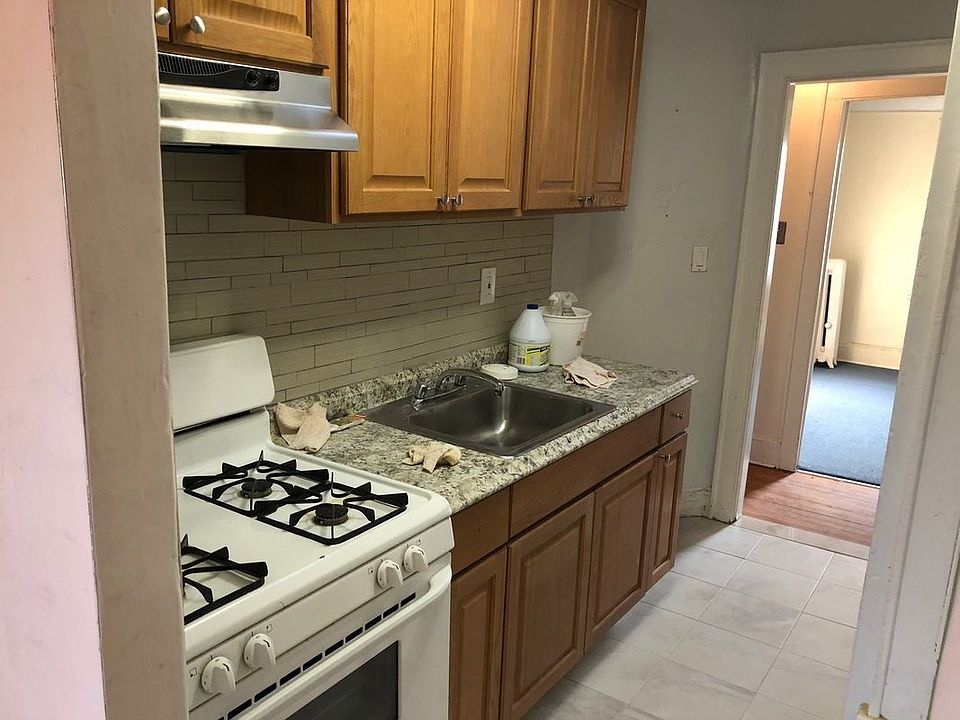 1st image of 2718 21st Ave