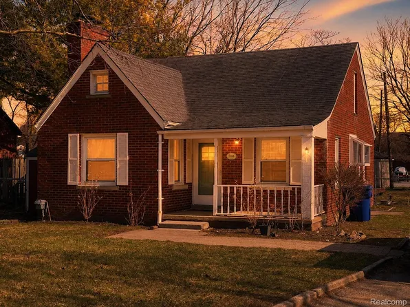 29508 Old North River Rd, Harrison Township, MI 48045