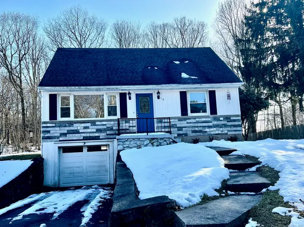 18 Dogwood Drive, Prospect, CT 06712