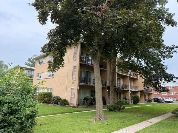7318 Oakwood Ave APT 6, Lyons, IL 60534