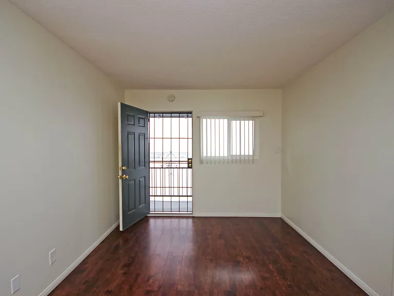 132 N Allen Ave #7 — Photo 7