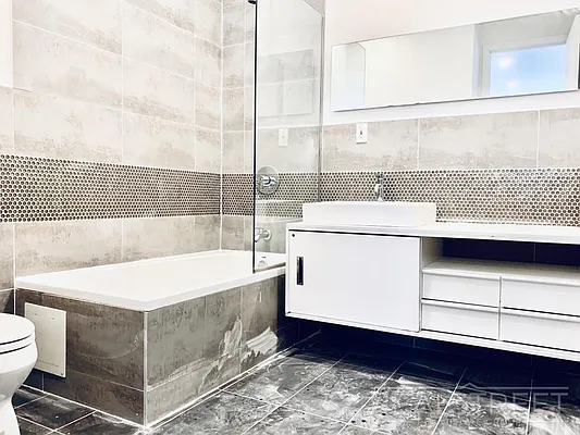 Rented by Real Street Inc | media 16