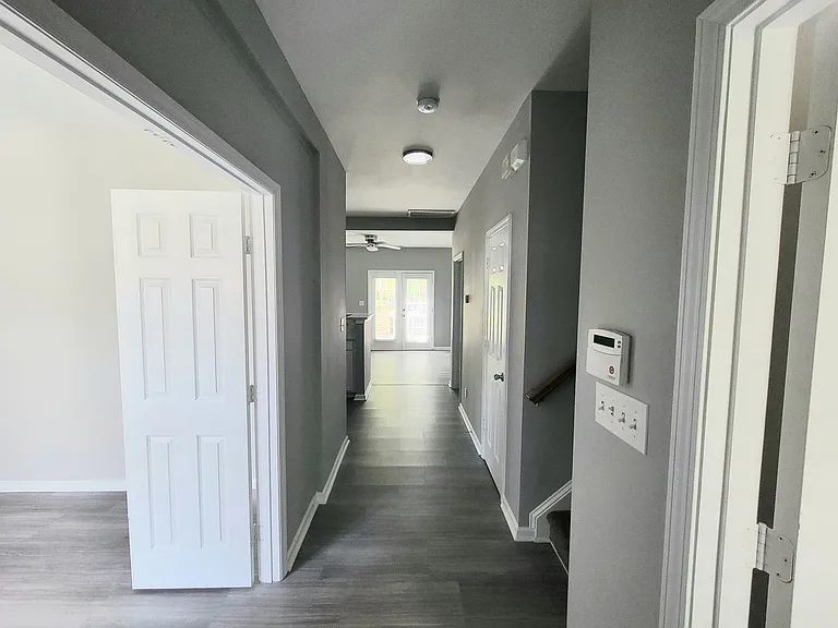 14910 Scothurst Ln — Photo 3