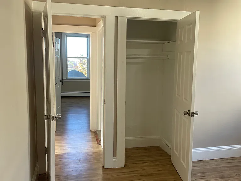 18 Lawton Ave #2 — Photo 22