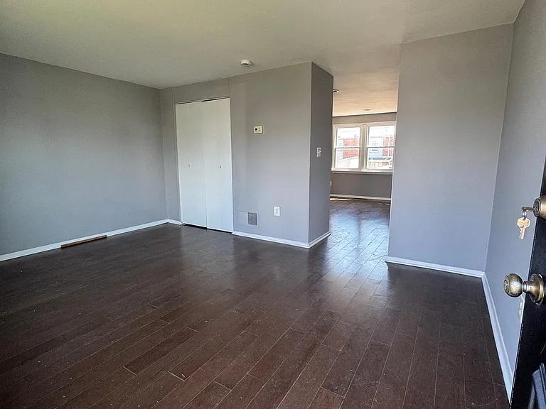 8031 Wynbrook Rd — Photo 5