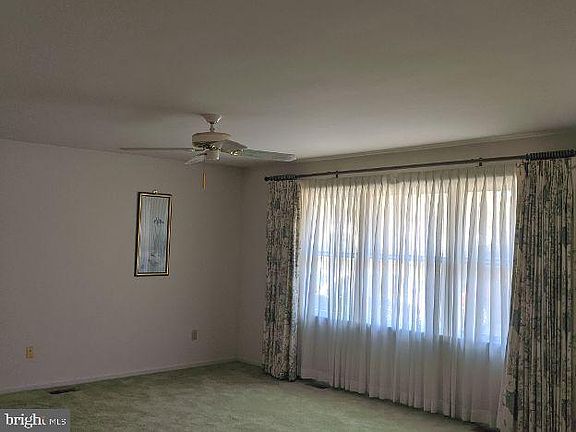 3rd image of 5934 Cumberland Dr