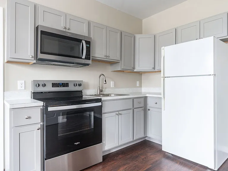 4819 Old York Rd — Photo 3
