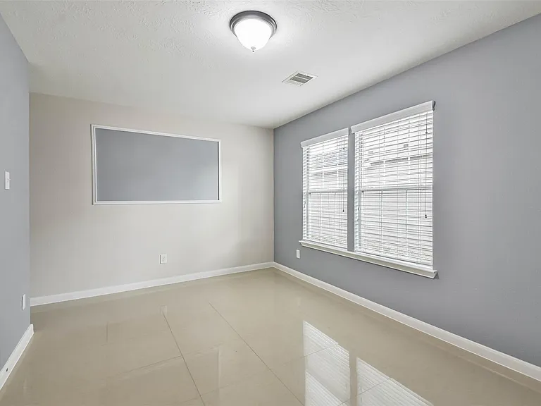 7718 Shavano Ln — Photo 19