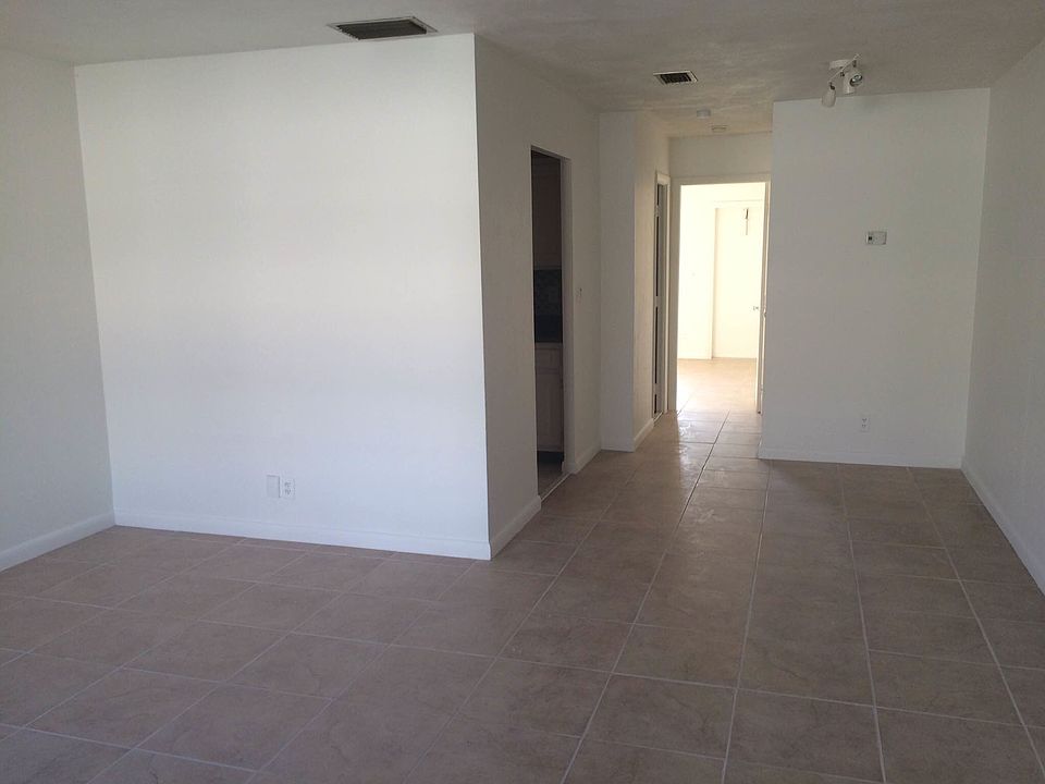 1st image of 660 NE 46th Ct