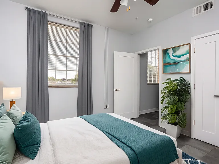 Taylor Village Apartments — Photo 7