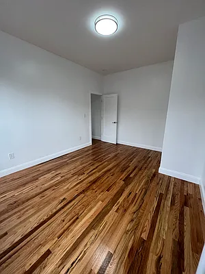 Rented by Standard Living Realty Inc | media 26