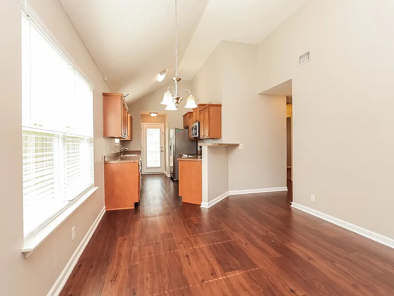 2333 Cason Trl — Photo 6