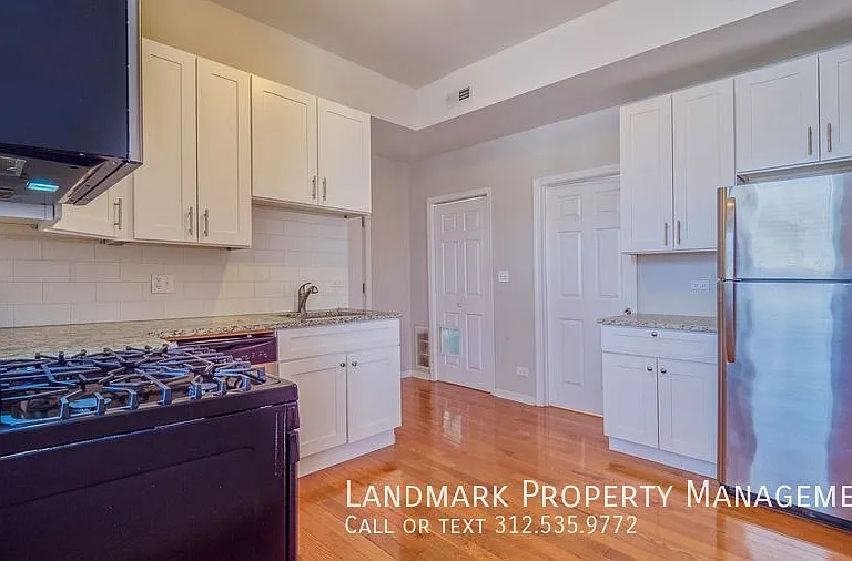 2130 W Cermak Rd #3R — Photo 4