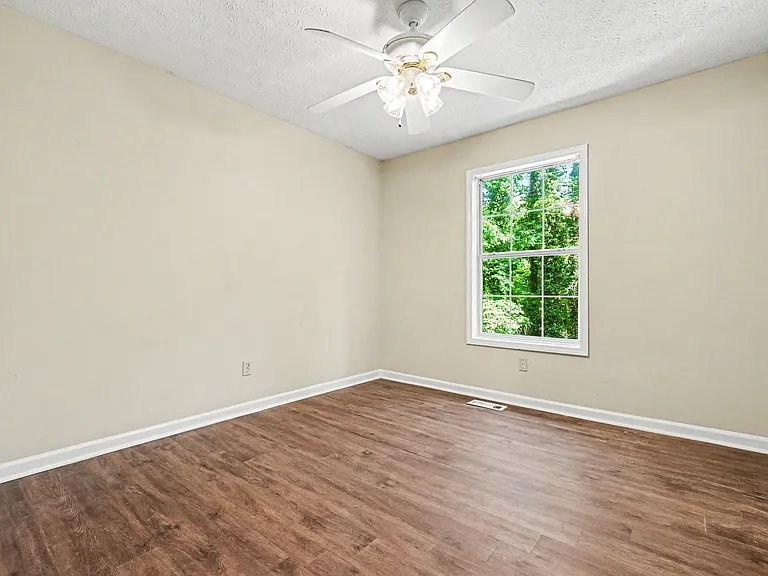 181 N Springs Dr — Photo 15