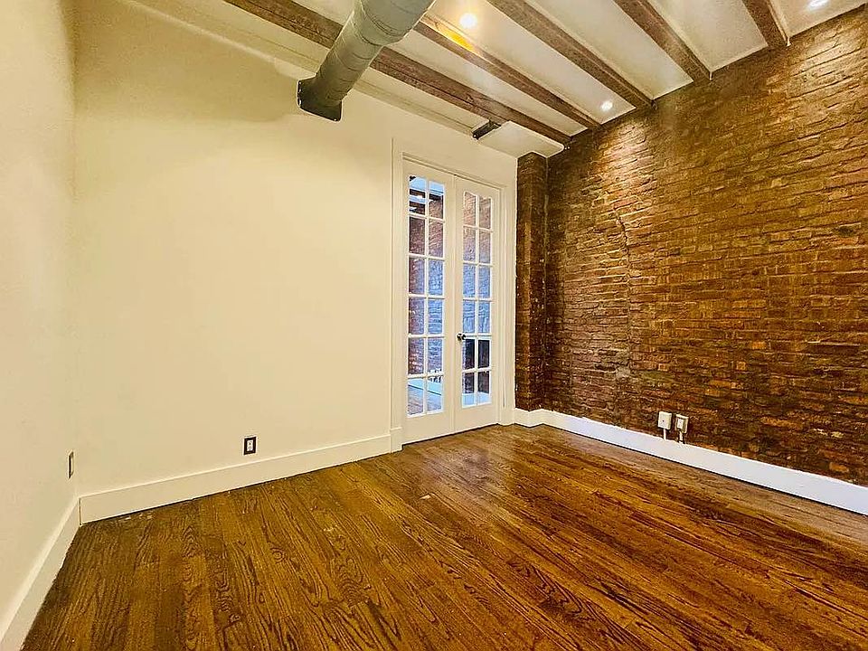 1st image of 872 Jefferson Ave APT 2L