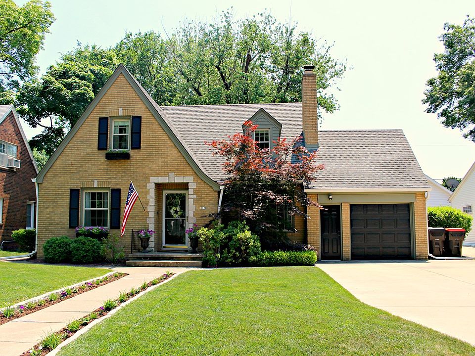 1st image of 802 W Northcrest Ave
